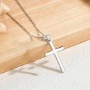 Cordão de Prata com Pingente de Cruz